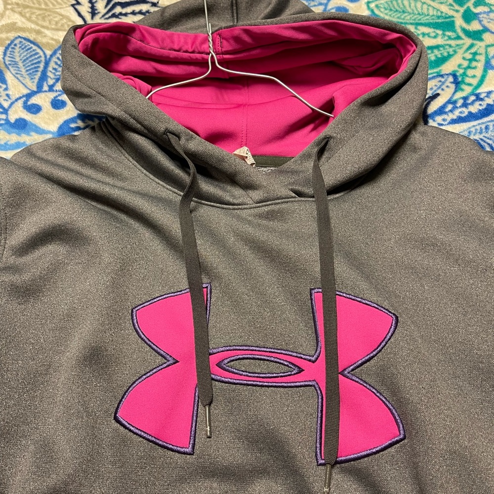 Under Armour Sweatshirt